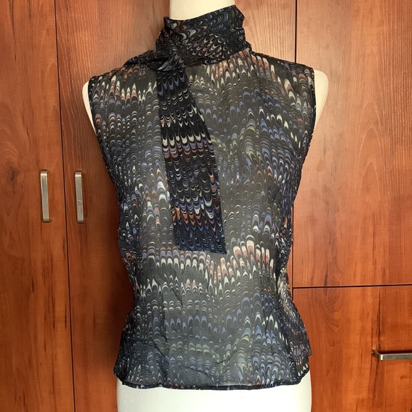 René Lezard Silk Sleeveless Top with Necktie - Picture 3 of 5